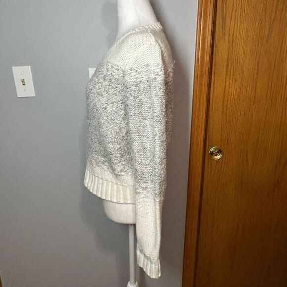 John + Jenn fuzzy gray cream wool blend sweater size S - Picture 3 of 8